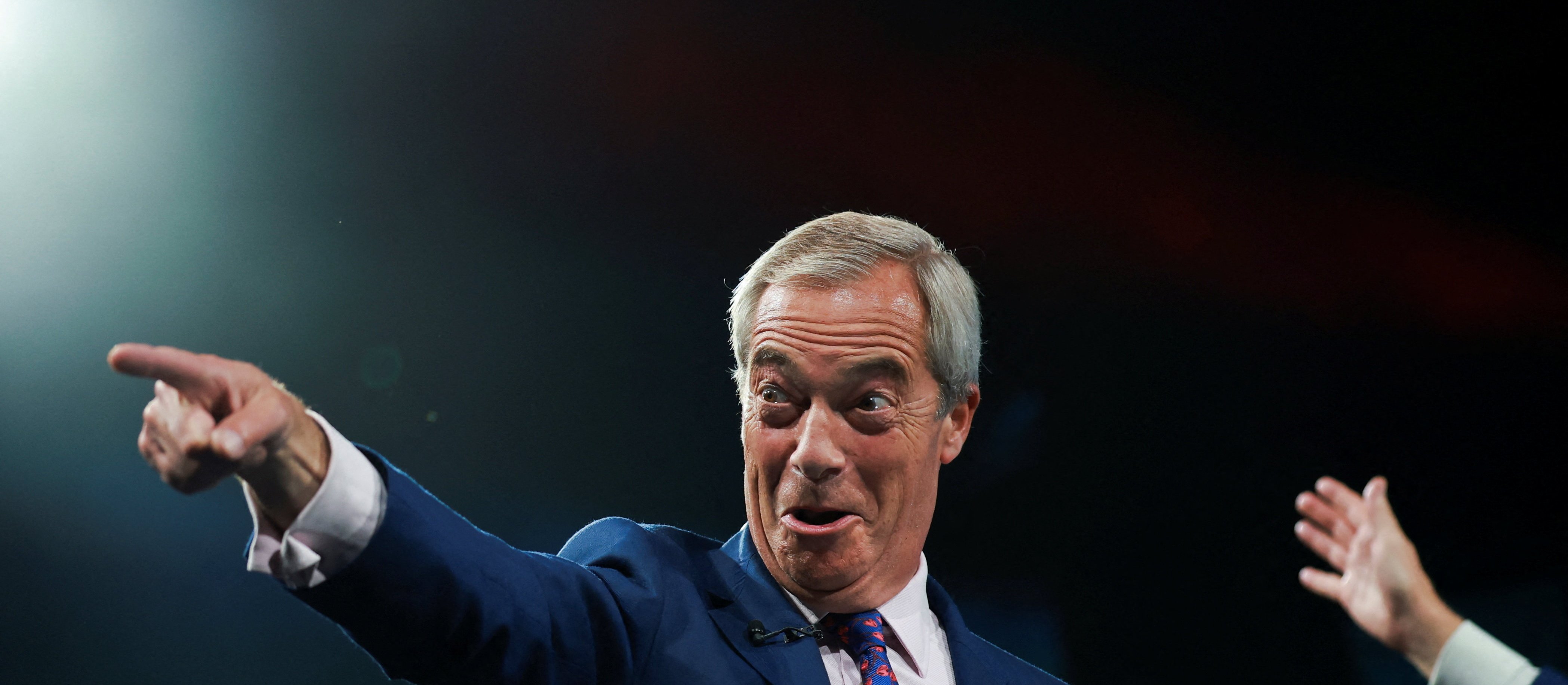 Nigel Farage szykuje się na premiera. Wielki powrót autora brexitu