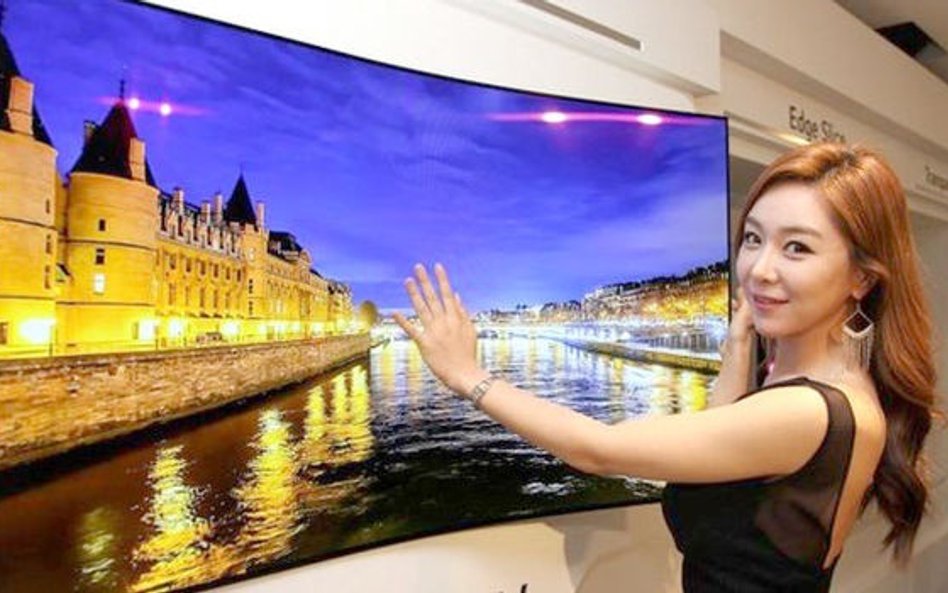 LG dokonuje przełomu na rynku telewizorów. Koreański koncern pokazał właśnie światu ekran tak cienki