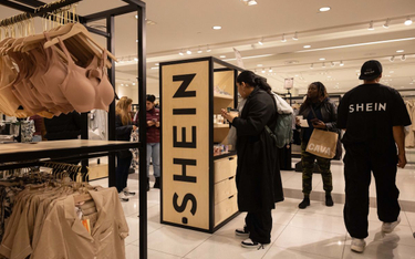 Shein to sklep internetowy, ale otwiera też „pop-up store'y” – sklepy tymczasowe, będące metodą prom