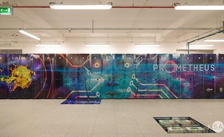 Kompaktowa, jak na superkomputer, instalacja była możliwa dzięki technologii chłodzenia cieczą