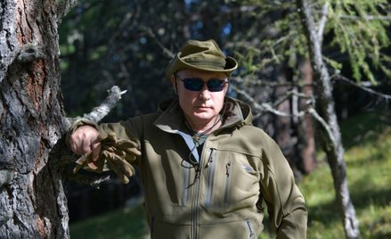 Władimir Putin na spacerze w Syberii. Urodzinowa sesja prezydenta