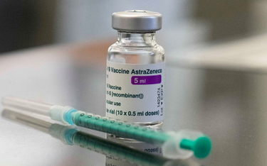 EMA za dalszym stosowaniem szczepionki przeciw COVID-19 firmy AstraZeneca