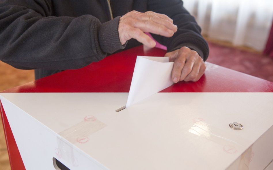 Limit kadencji wójtów, burmistrzów i prezydentów miast