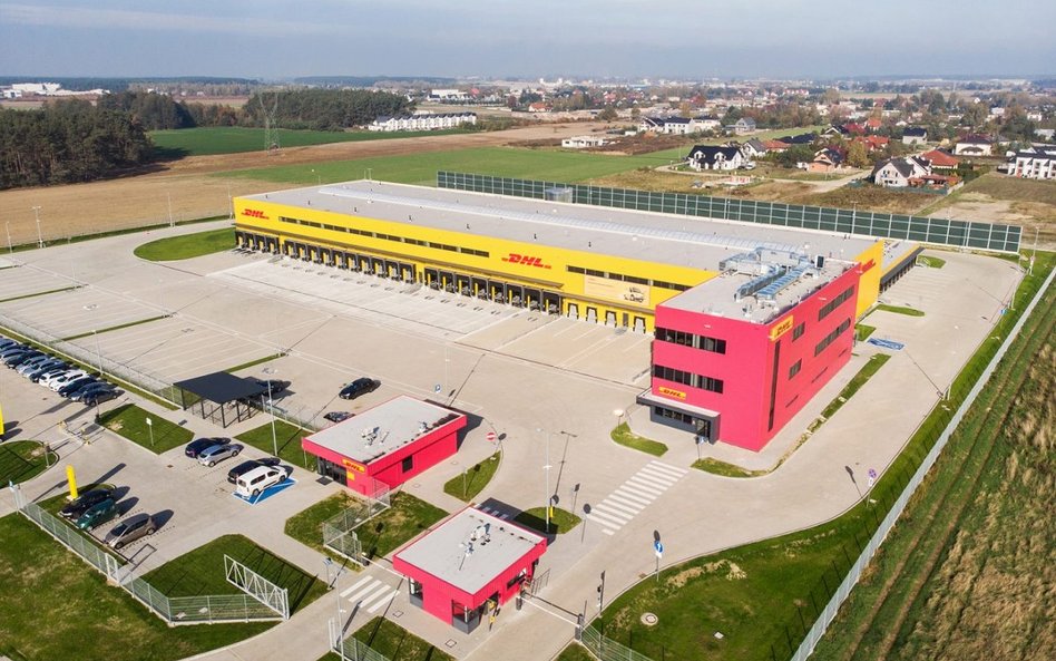 Wiedźmin z kurierem DHL