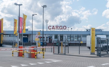 Lotniska w Warszawie i Katowicach obsłużyły w zeszłym roku największą liczbę ładunków