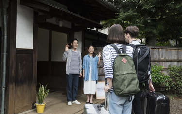 Airbnb: chaos w Japonii. Tysiące odwołanych rezerwacji