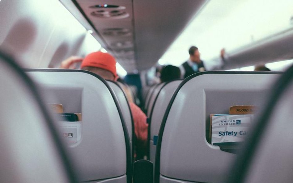 USA – fotele w samolotach pod lupą sądu