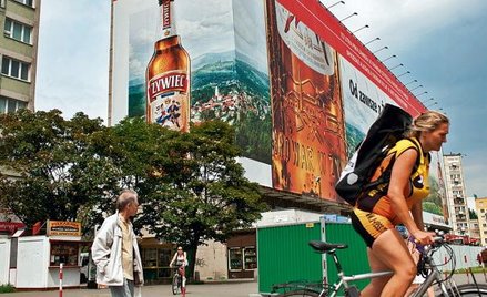 W weekend płachty reklamowe mają zniknąć z okien mieszkań