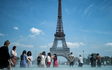 Paryż zabroni wjazdu autokarom z turystami