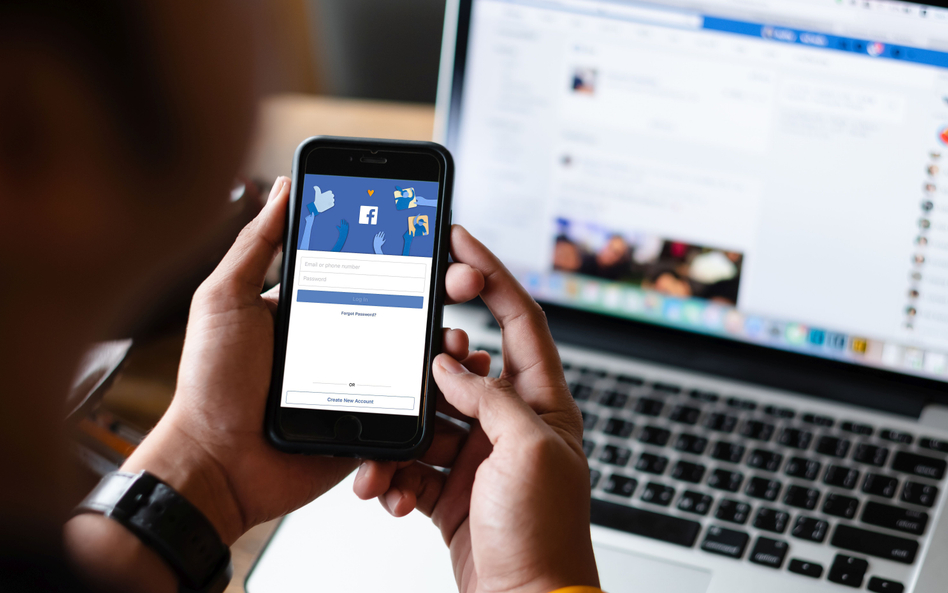 Fiskus zmienia niekorzystne interpretacje w sprawie reklam na Facebooku
