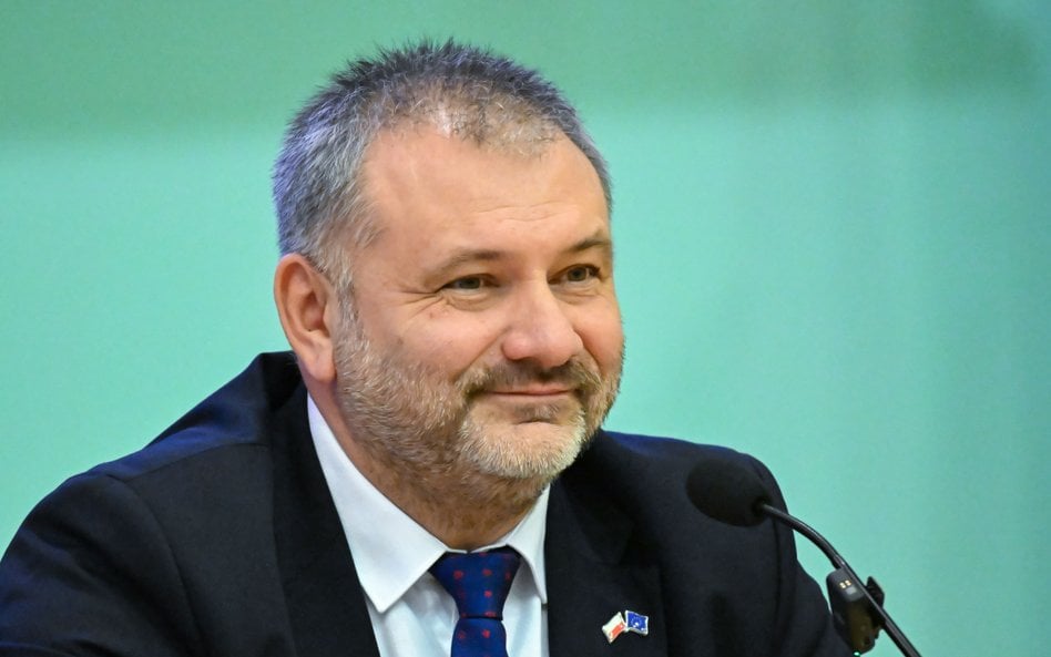 Minister sprawiedliwości Waldemar Żurek określił wynagrodzenia asystentów sędziów