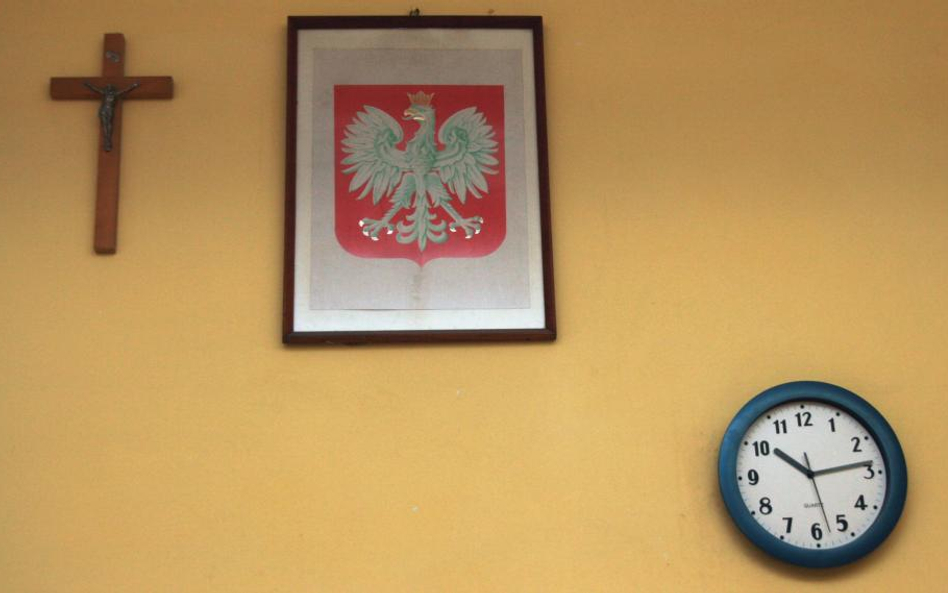 Uczniowie nie wybrali lekcji religii - i tak w nich uczestniczą. RPO pisze do dyrektora szkoły