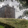 Balvaird Castle zagrał w serialu „Outlander: Blood of My Blood”