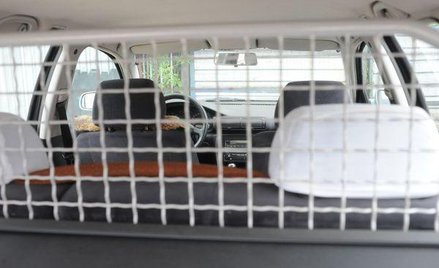 Auta z kratką z VAT