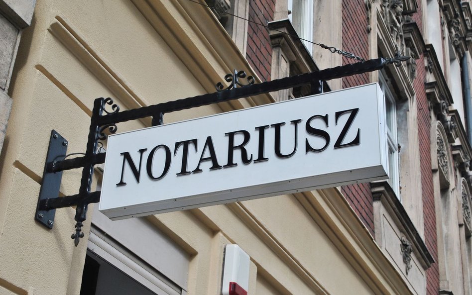 Notariusz