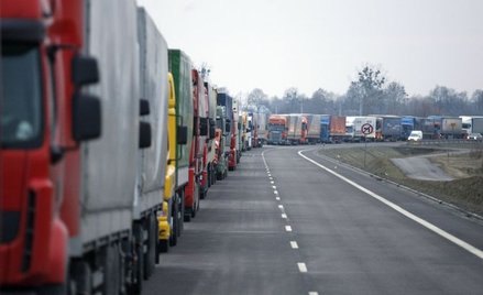 Setki polskich tirów uwięzione w Szwecji