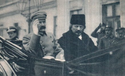 Piłsudski i Paderewski wyjeżdżą z Belwederu na otwarcie pierwszego Sejmu, 10 lutego 1919 r.