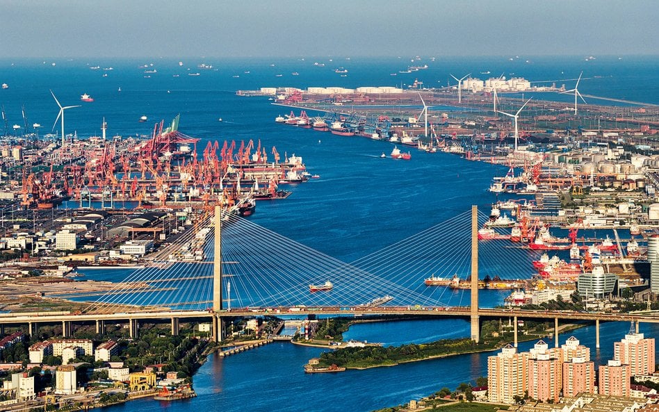 Port Tianjin w północnych Chinach