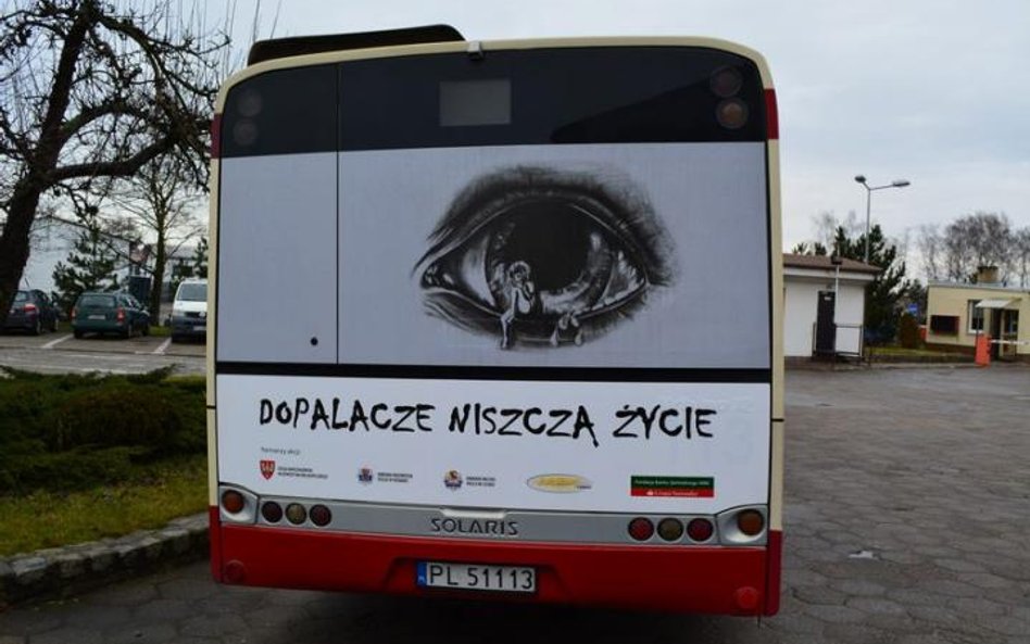 Projekt ustawy przeciw dopalaczom, wypracowany podczas kongresu w Lesznie, które m.in. na autobusach