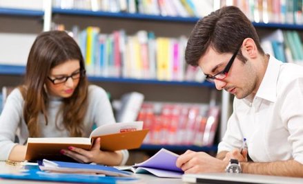 Książki – zamiast smartfona, rozmowa – zamiast Facebooka. I tak przez siedem dni.