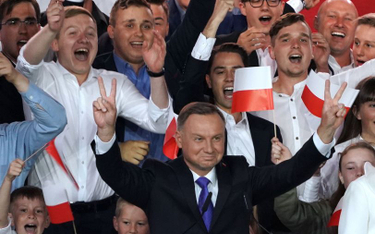 AP: Wybory w Polsce odbiciem głębokich podziałów w kraju
