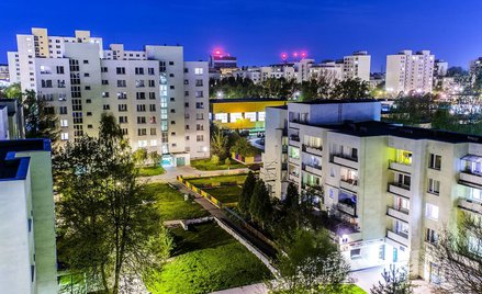 Za latarnie na terenie osiedla płaci wspólnota - orzeczenie KIO