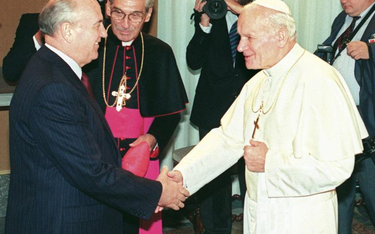Jan Paweł II spotkał się z Michaiłem Gorbaczowem w grudniu 1989 r. Trzy miesiące później Stolica Apo