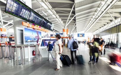 W 2022 roku przez lotnisko przewinęło się 14,4 miliona pasażerów
