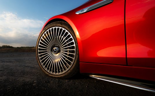 Mercedes Maybach SL 680