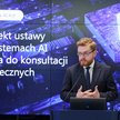 Wiceminister cyfryzacji Dariusz Standerski podczas konferencji prasowej w siedzibie resortu w Warsza