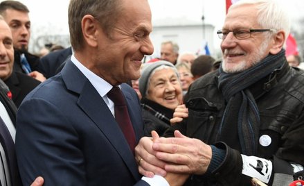 Tusk na czele rankingu zaufania