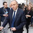 Lider PO, Grzegorz Schetyna na sejmowym korytarzu
