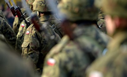 Przysięga wojskowa w koszarach 21. Brygady Strzelców Podhalańskich w Rzeszowie, zdjęcie archiwalne z