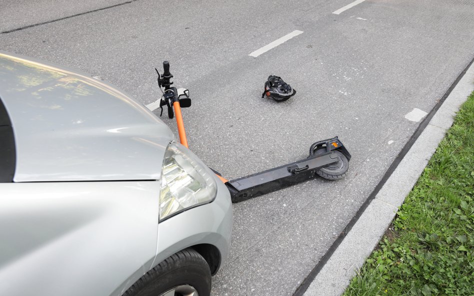 Z analizy danych wynika, że obniża się wiek sprawców wypadków na hulajnogach elektrycznych.