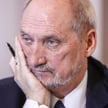 Macierewicz: 10 kwietnia w Wielki Piątek. Trzeba będzie główne uroczystości przesunąć