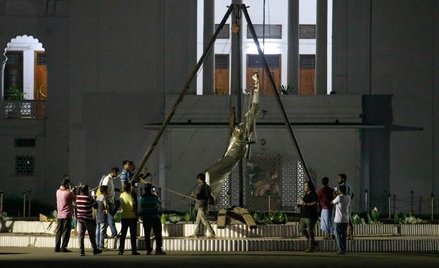 Bangladesz: Grecka bogini Temida nie spodobała się muzułmanom