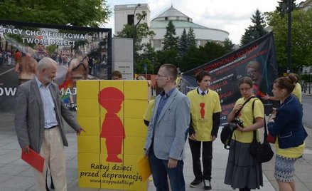 Chcemy zablokować deprawację prowadzoną na wzór niemiecko-francuski – mówi Mariusz Dzierżawski (na z