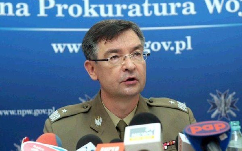 Naczelny prokurator wojskowy gen. Krzysztof Parulski ostro zaatakował prokuratora Seremeta – swego p