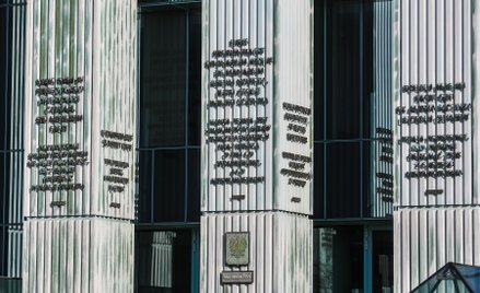 "FT": Sędziowie, wysłani na emeryturę przez PiS, wracają do pracy