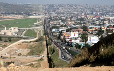 Granica pomiędzy USA a Meksykiem.