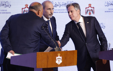 Sekretarz stanu USA Antony Blinken (z prawej), minister spraw zagranicznych Egiptu Sameh Shoukry (z 