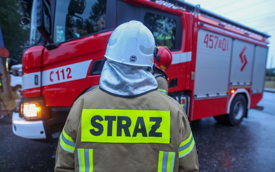 Straż pożarna podczas akcji gaszenia pożaru (fot. ilustracyjna)