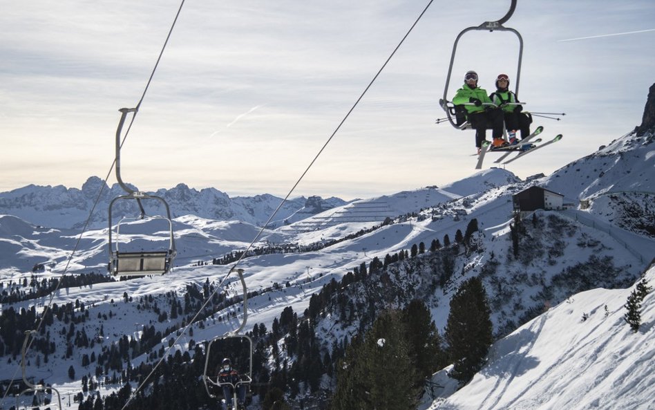 Na otwarcie sezonu narciarskiego w Dolnej Austrii przyjechało ponad 10 tysięcy narciarzy i snowboard