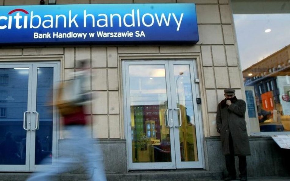 Handlowy niżej od prognoz