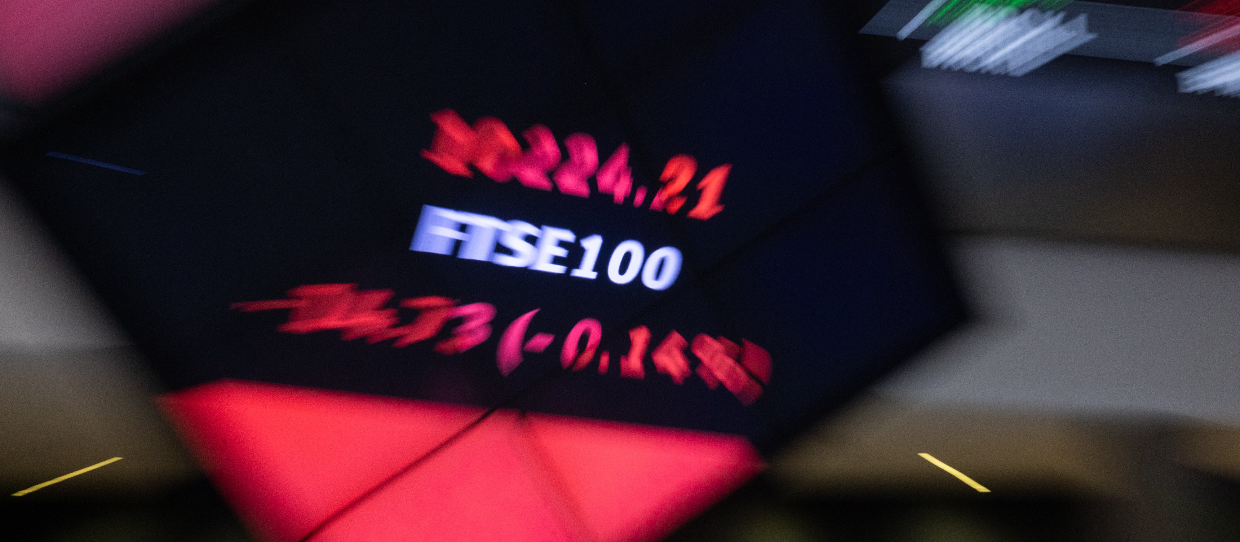 Spadki na giełdach. W tle rywalizacja o Grenlandię