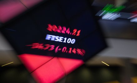 Spadki na giełdach. W tle rywalizacja o Grenlandię