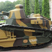 Czołg przed Muzeum Wojska Polskiego