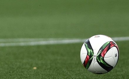 ME: Przy drzwiach zamkniętych