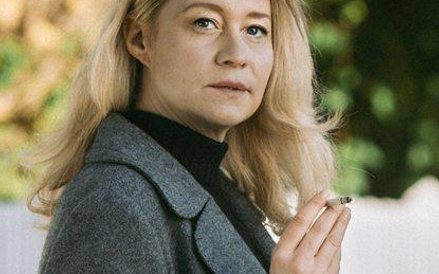 Trine Dyrholm jako Anna, bohaterka „Komuny”. Film od piątku w kinach.