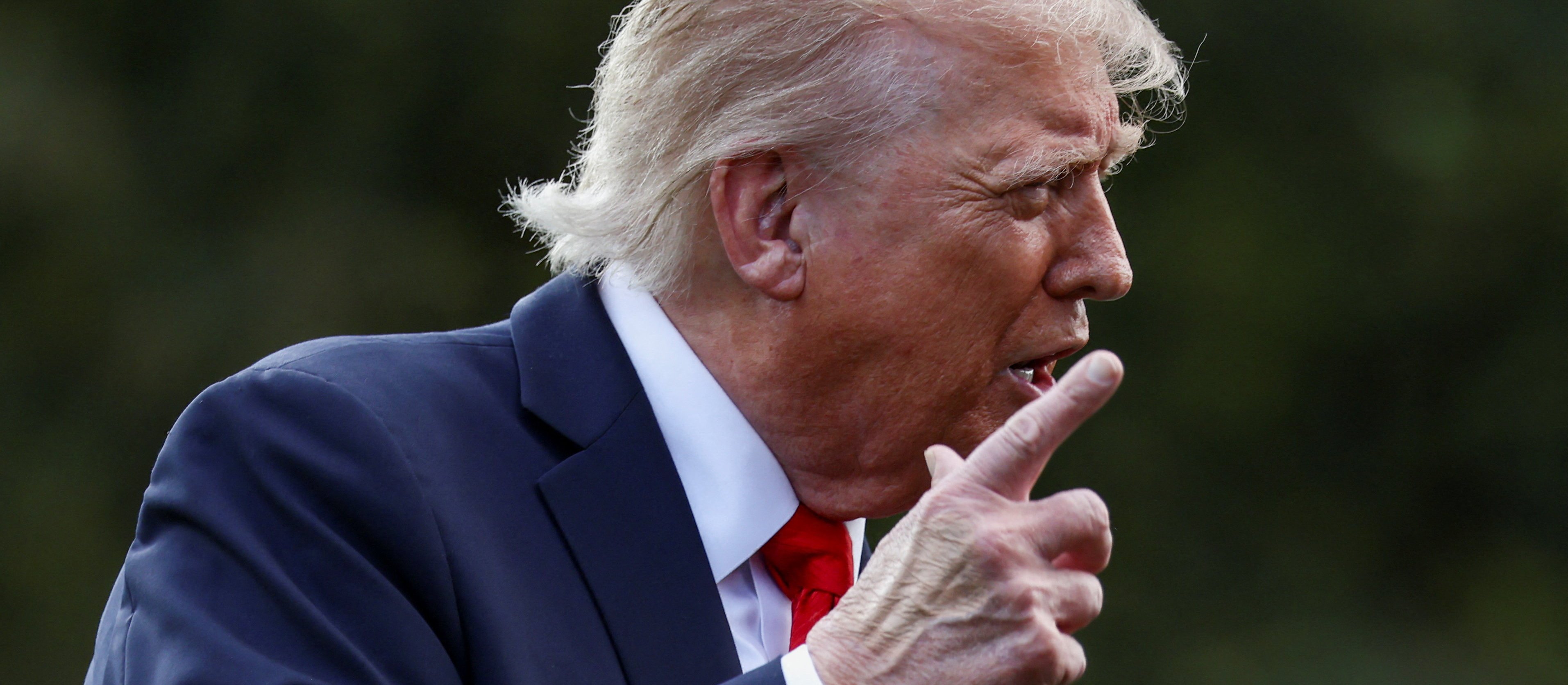 Donald Trump napisał „list do państw NATO i świata”. Przekonuje, iż inwazja Rosji na Ukrainę to „wojna Bidena i Zełenskiego”